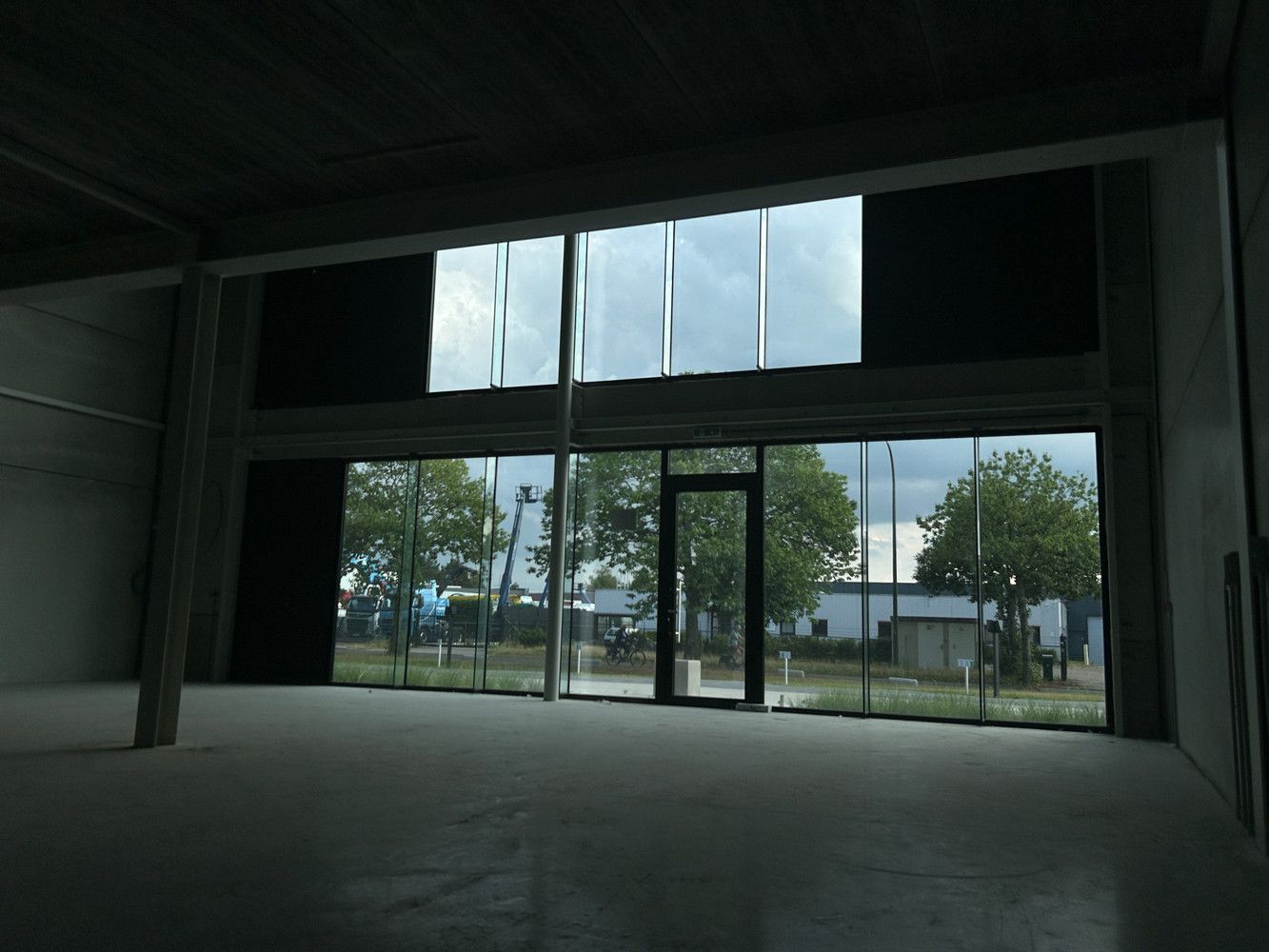 Commerciële ruimte te huur foto 4