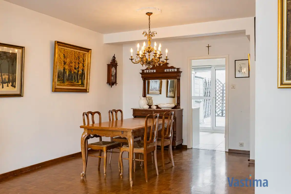 Gelijkvloers appartement met 2 slaapkamers, ruim terras en staanplaats foto 6