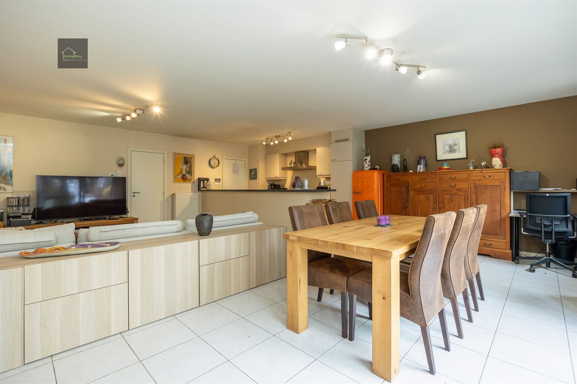 Ruim gelijkvloers appartement met tuin, parking en garagebox foto 5
