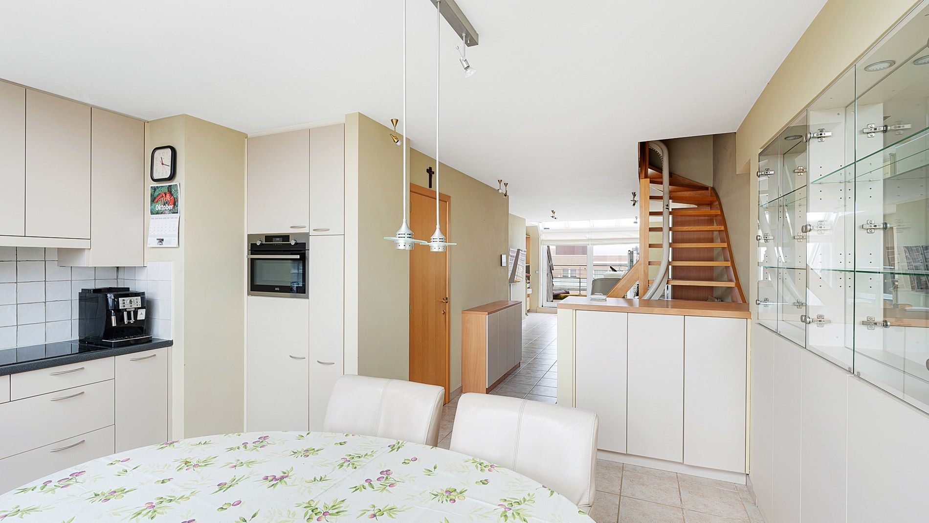 Penthouse met ruime terrassen nabij het strand te koop foto 11