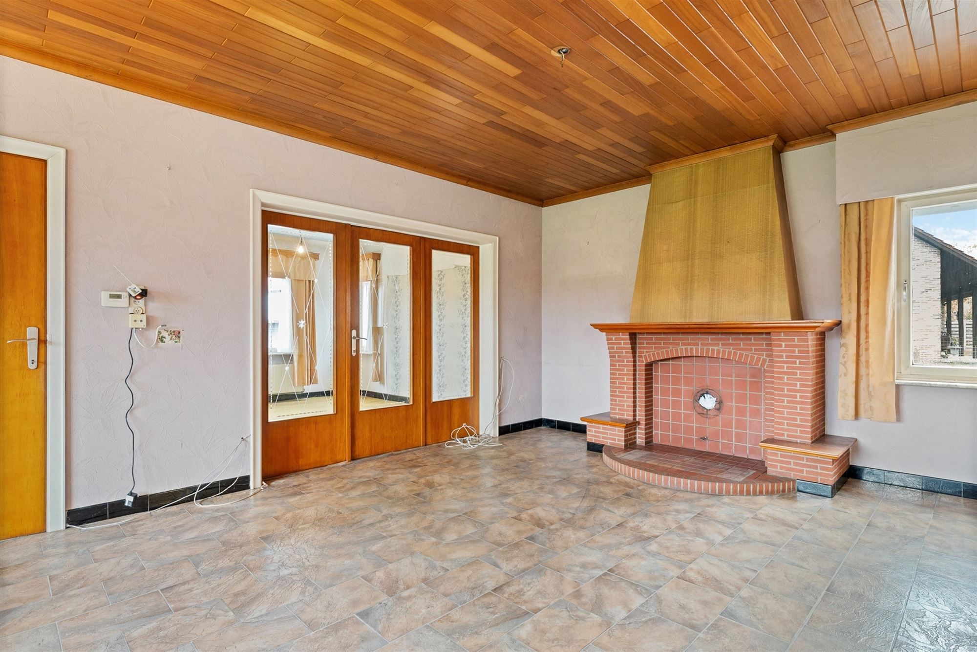 RUIME TE RENOVEREN WONING OP PERCEEL VAN 12 ARE MET ZICHT OP TERRIL foto 3