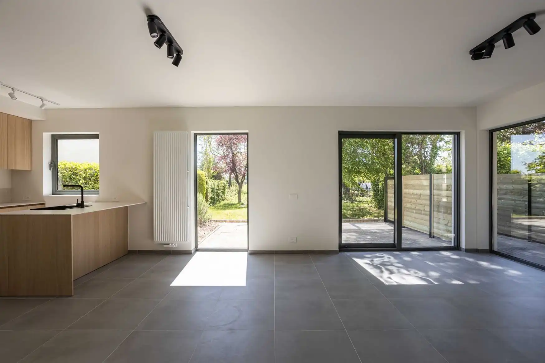 Gelijkvloersappartement met private tuin en open veldzicht in Aalter foto 4
