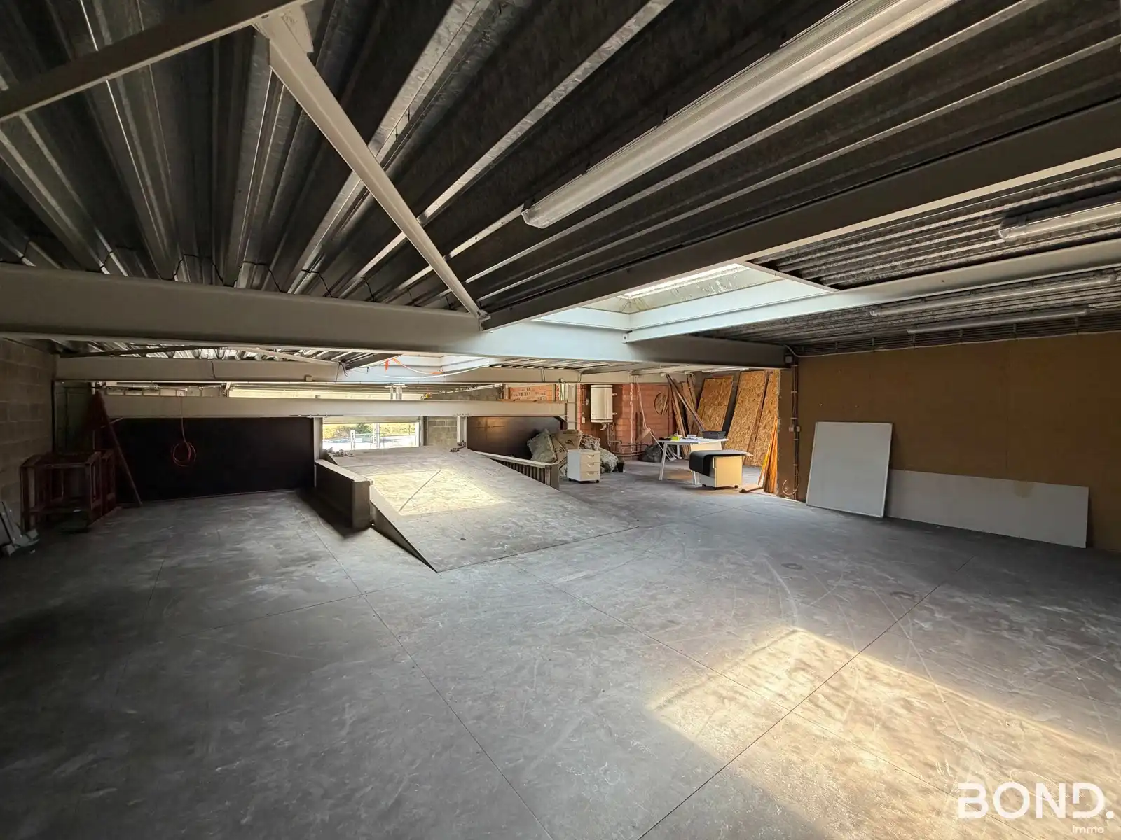 Loods met kantoor op toplocatie!  foto 11