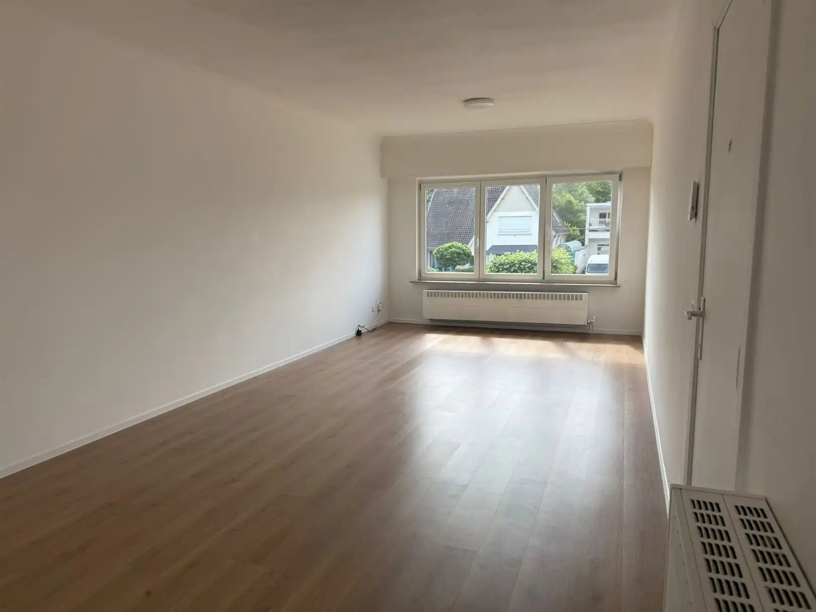 TE HUUR: Vernieuwd appartement met 2 slaapkamers te Beringen! foto 2