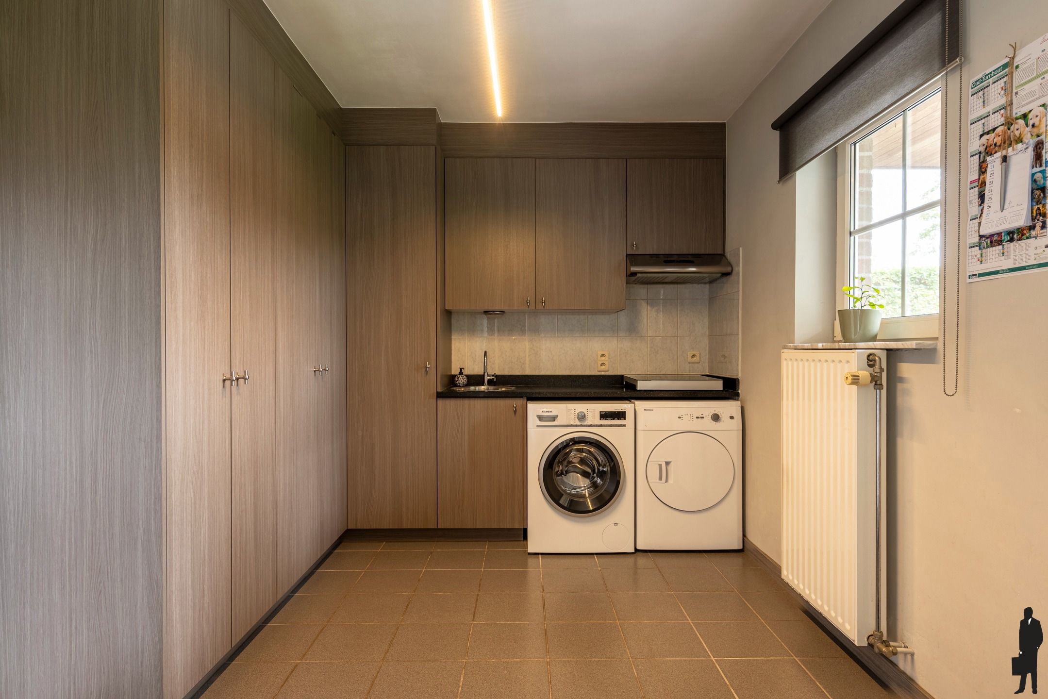 Gezinswoning met 3-4 slpks, 2 bdks op perceel van ca. 721m² foto 11