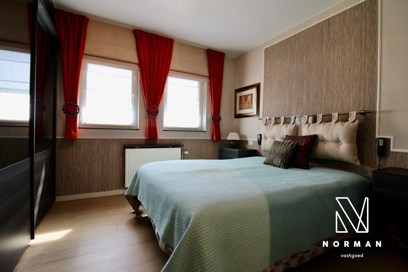 Prachtig appartement met 2 terrassen en garage in Heule! foto 10