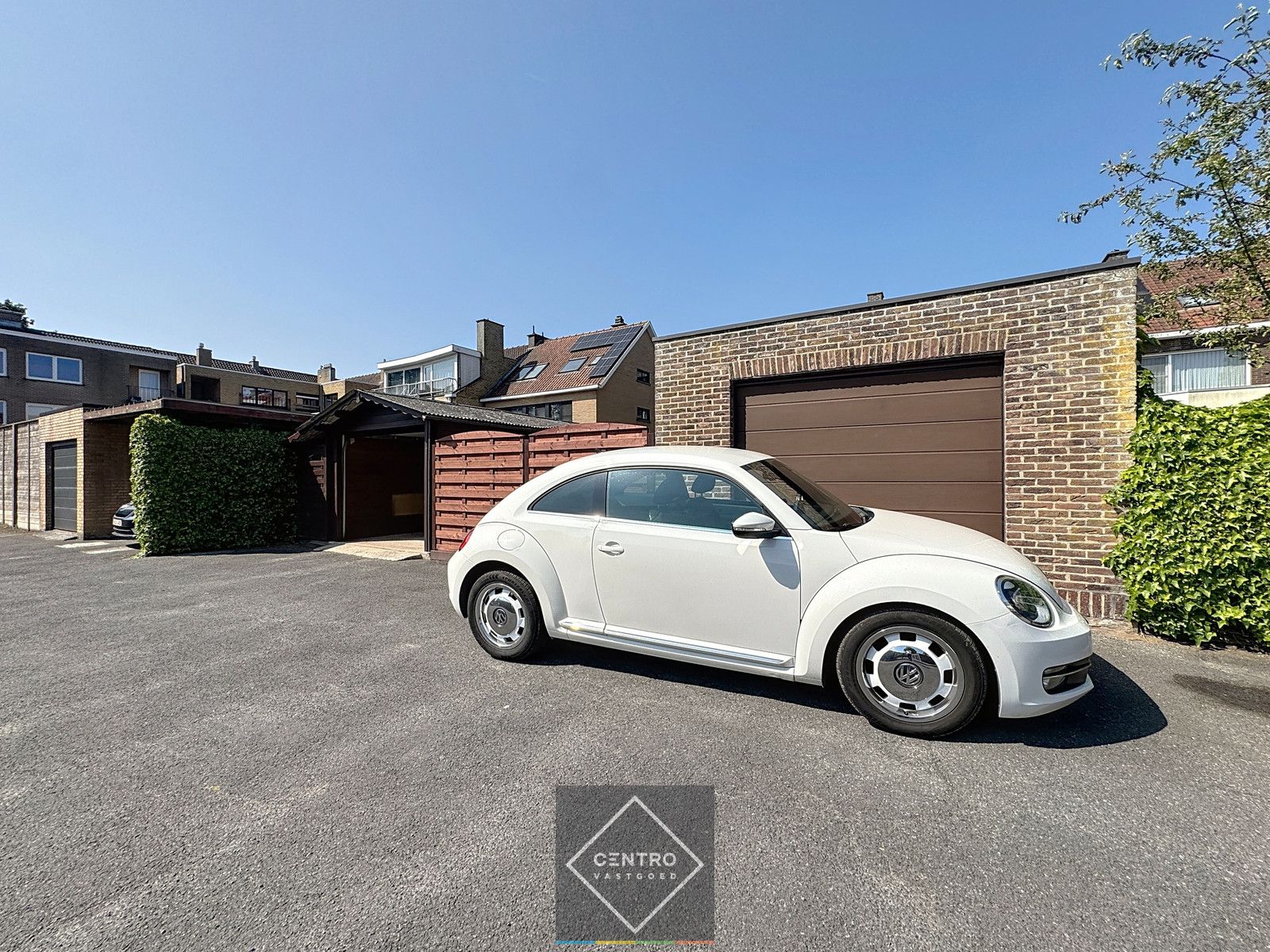PERFECT ONDERHOUDEN woning met 3  à 4 slpks en 2 garages! foto 29