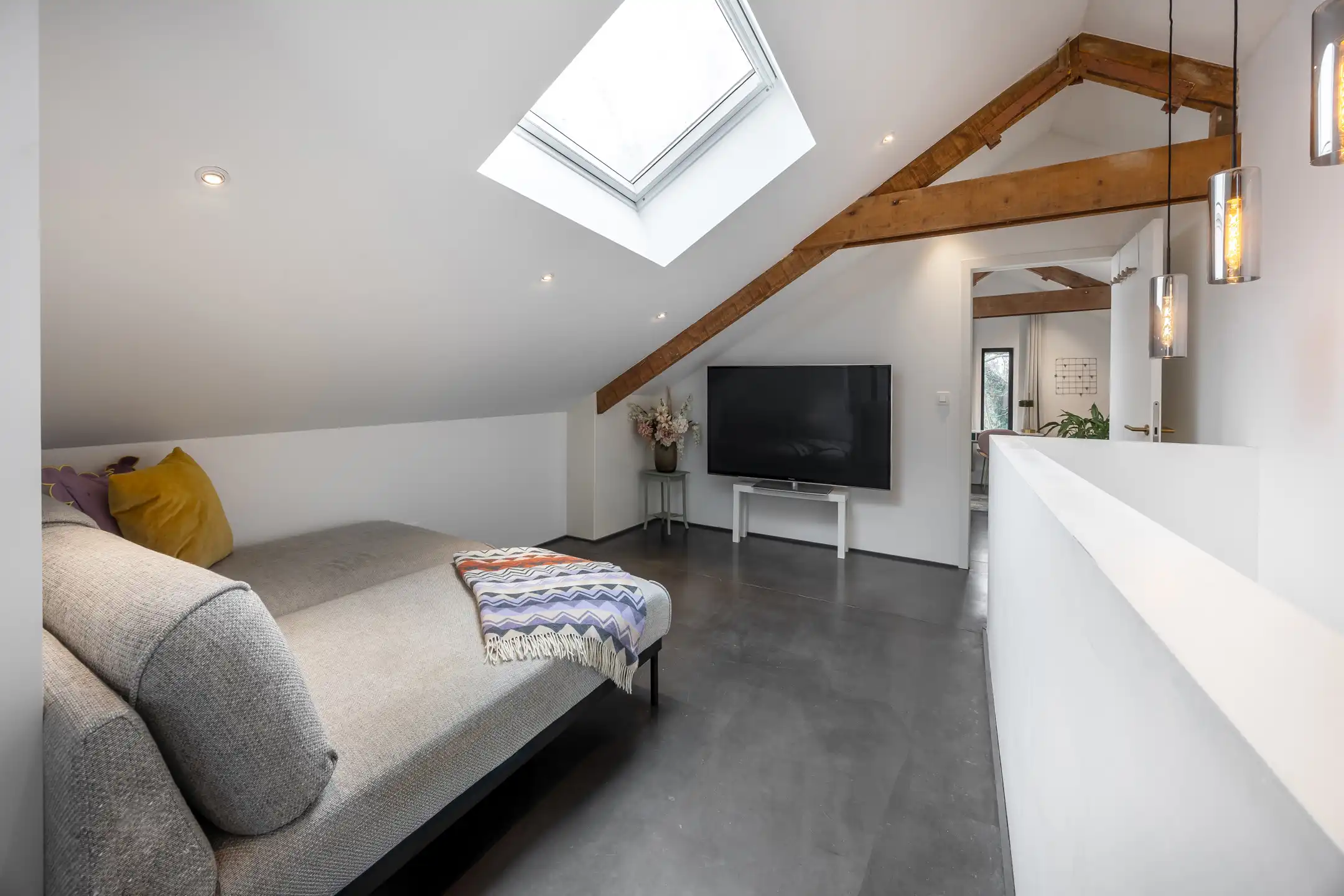 Een designparel in het groen met prachtige buiten bar foto 35