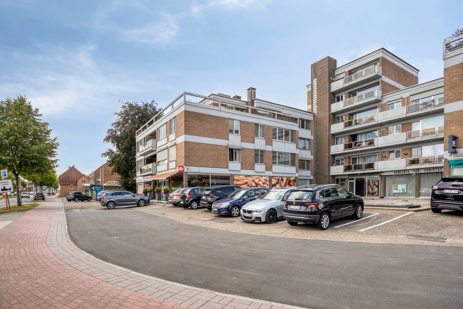 Ruim appartement met 3 slaapkamers en 3 terrassen op de bovenste verdieping in hartje Rekem ! foto 20