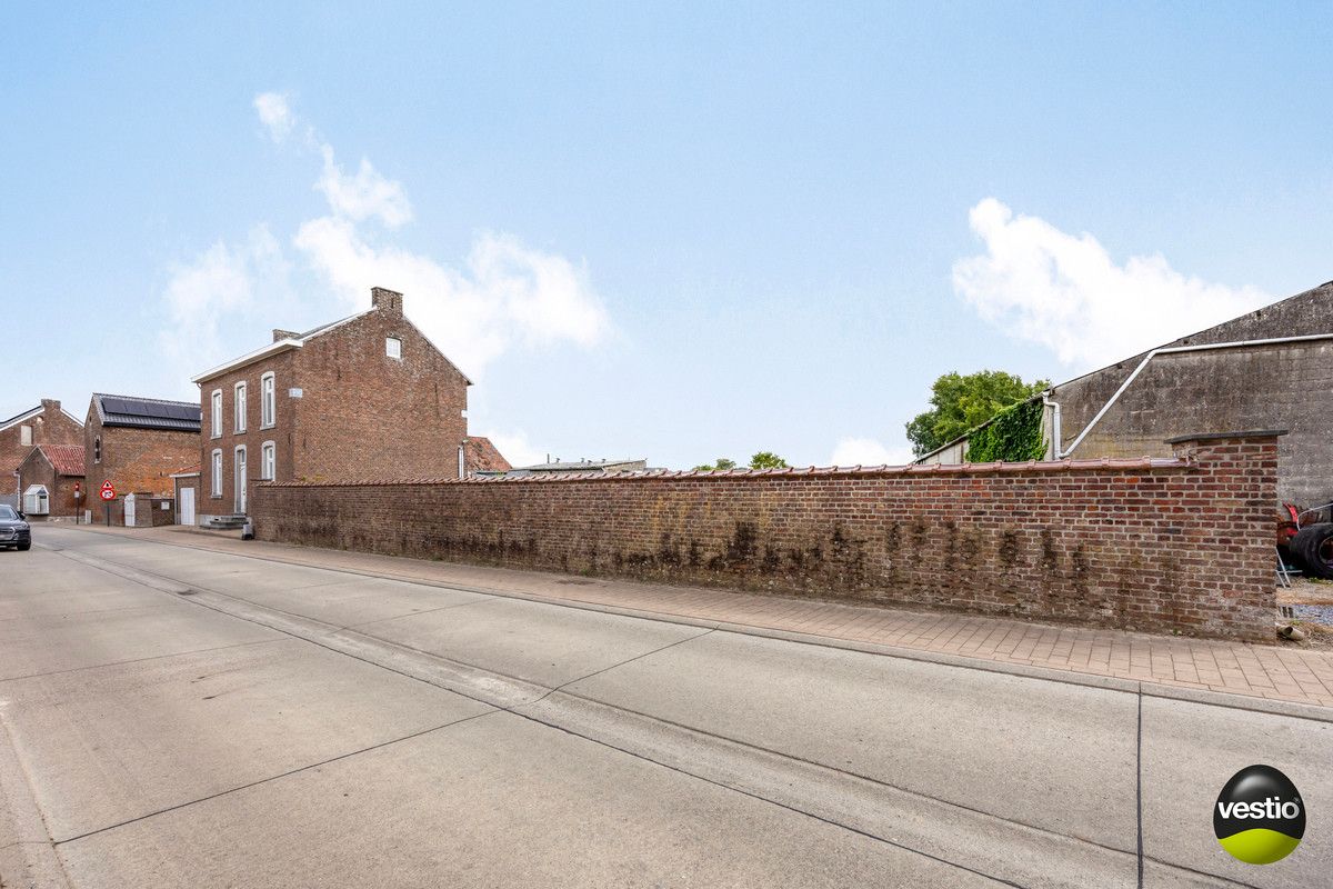 RUSTIG GELEGEN KARAKTERVOLLE AUTHENTIEKE WONING OP 6A85CA TE LAUW. foto 36