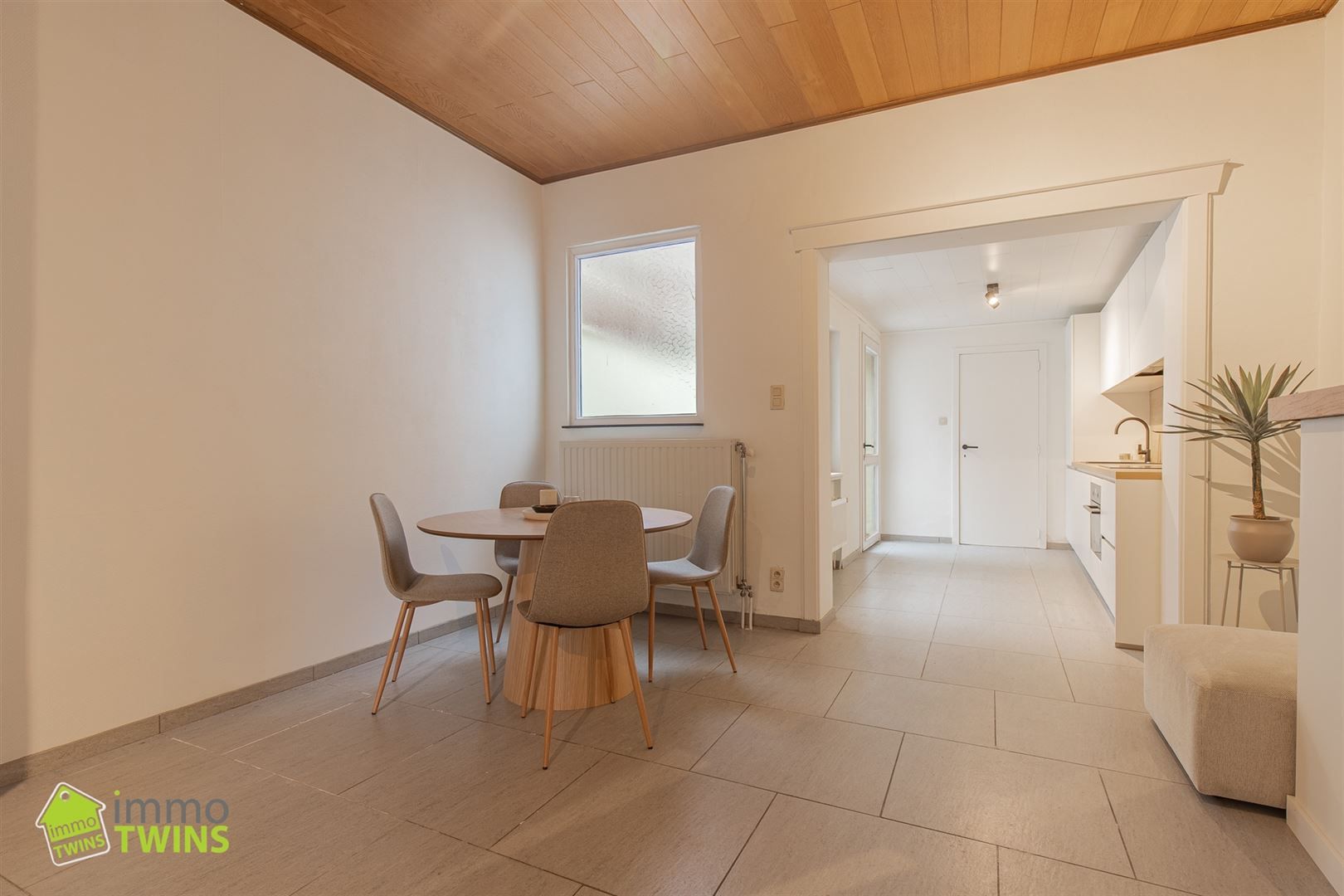 Instapklare woning te Sint Niklaas  foto {{pictureIndex}}