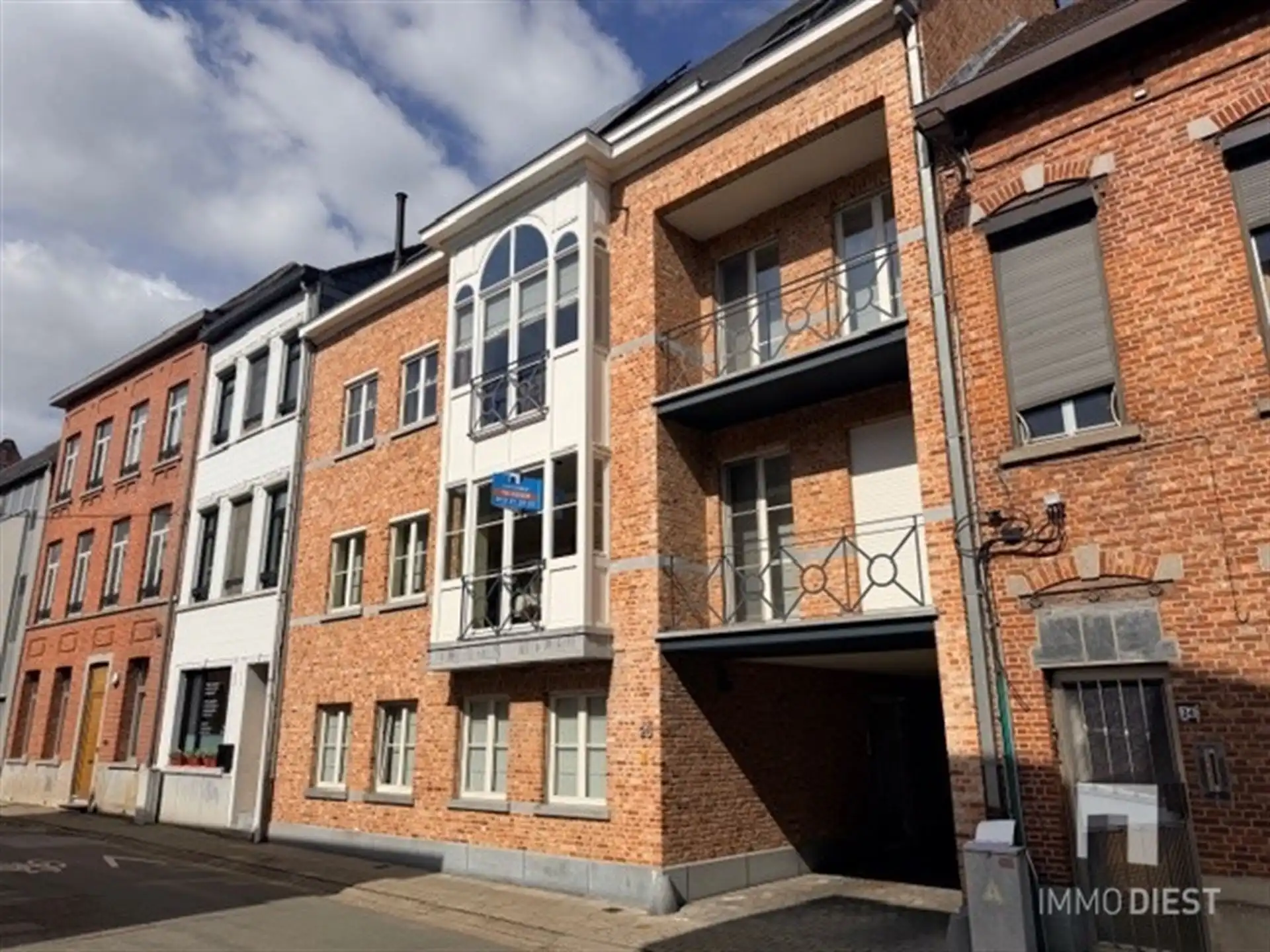 Appartement met 3 slpk in centrum Diest foto {{pictureIndex}}