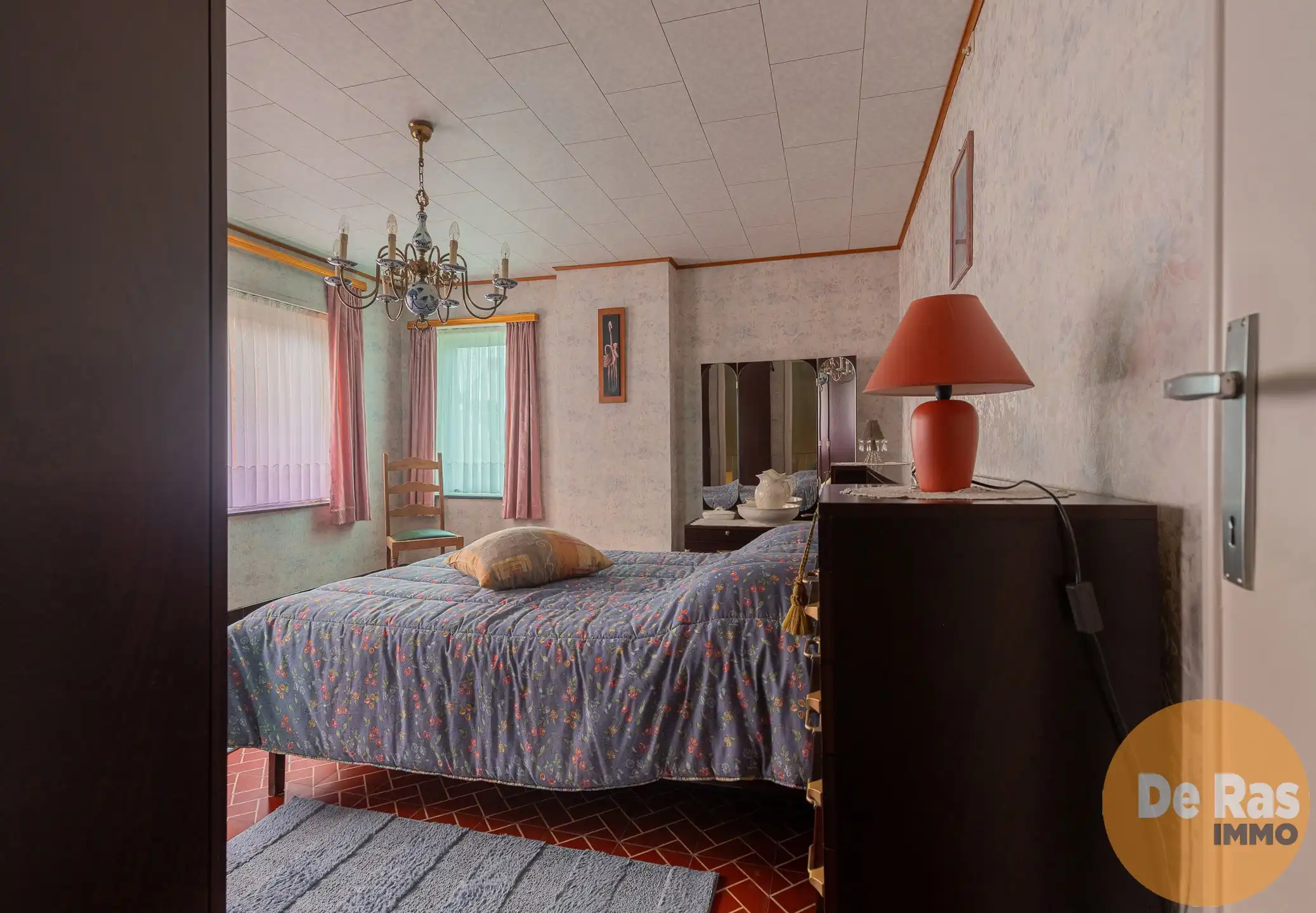 LEDE- Stevige halfopen bebouwing pal in centrum! foto 17