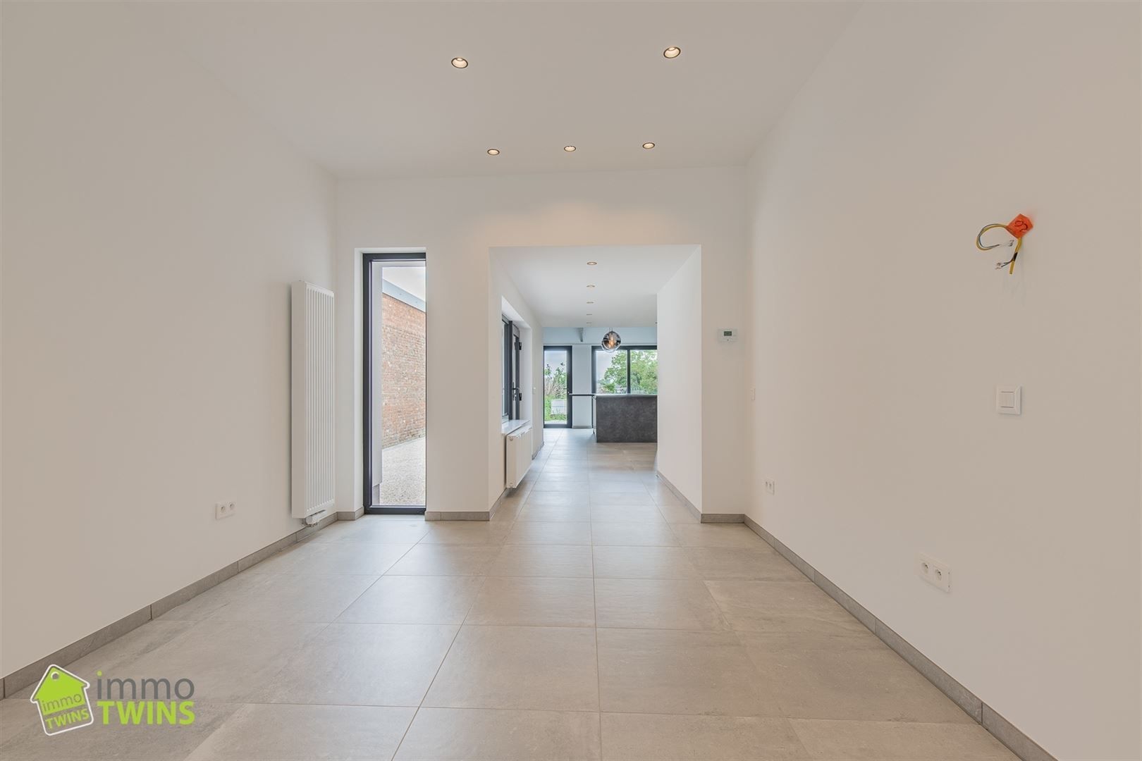 Volledig gerenoveerde gezinswoning met ruime tuin te Lebbeke foto 11