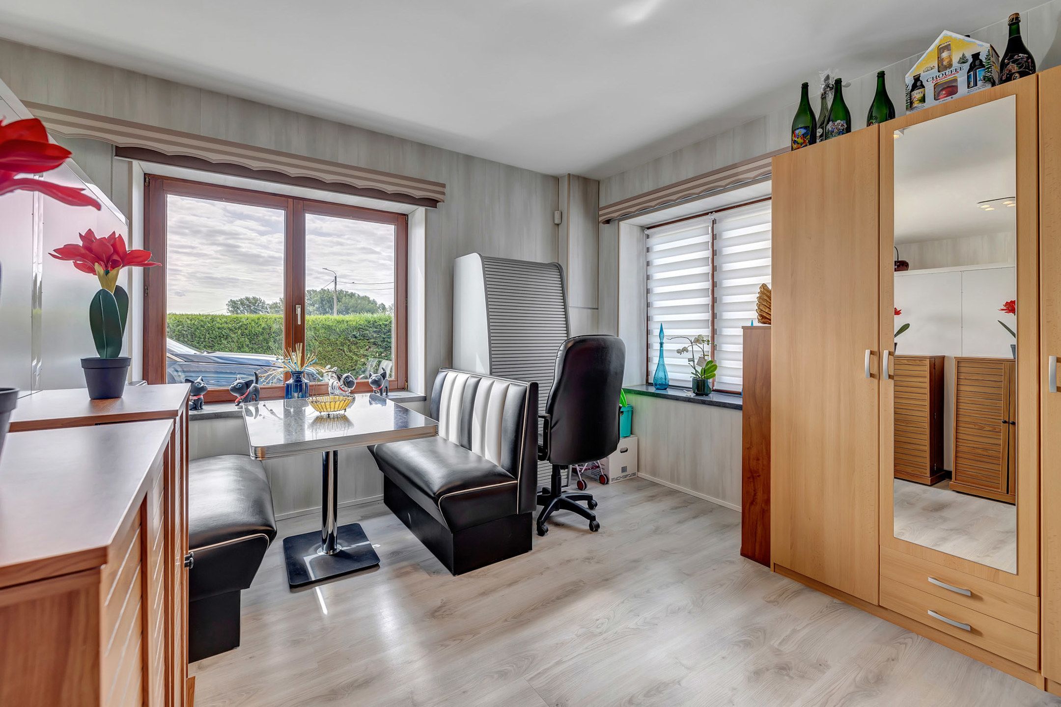 Ruime, prachtig gelegen woning met diverse mogelijkheden foto 9