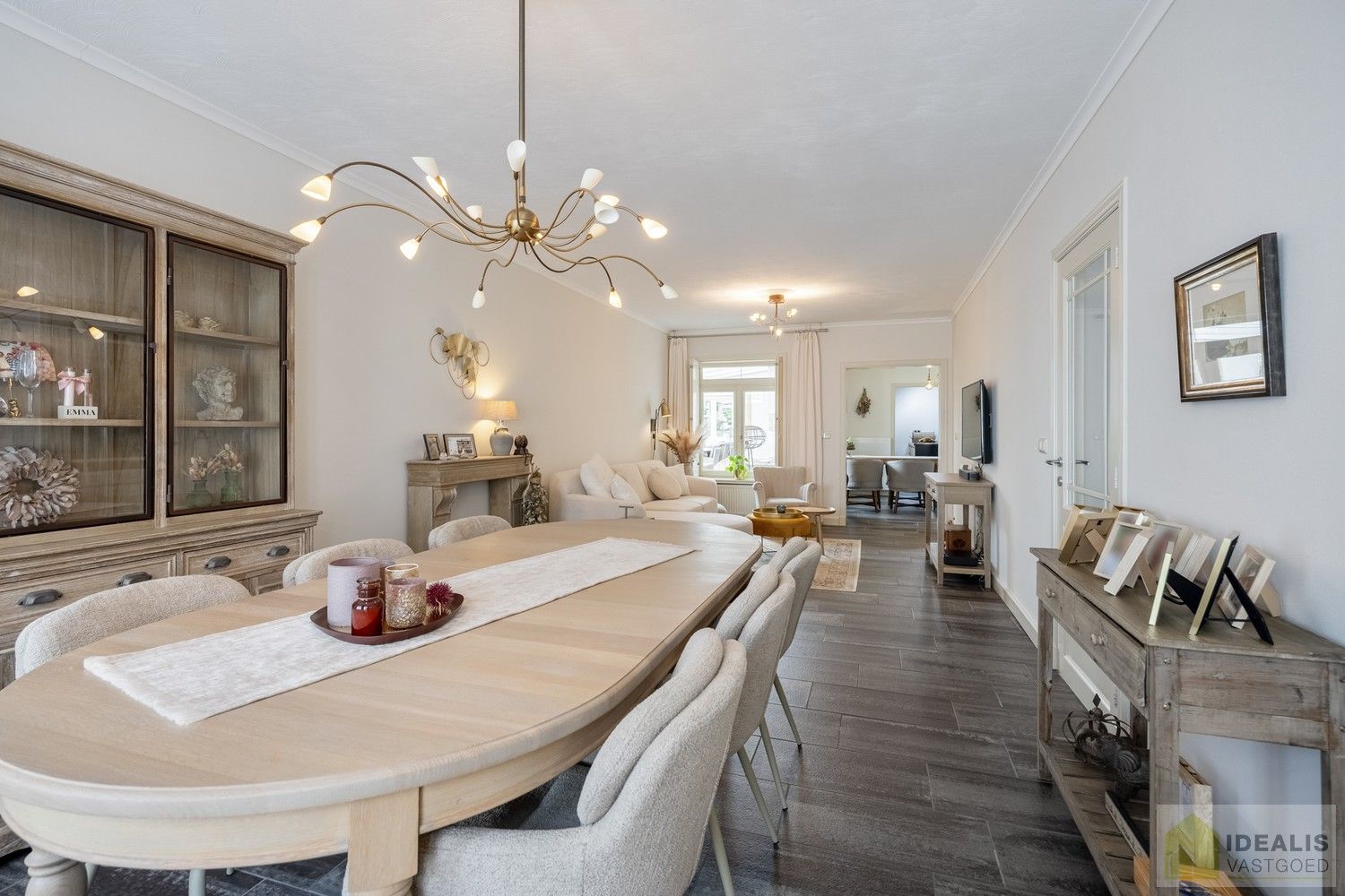 IDEALIS VASTGOED – Prachtige, stijlvolle woning mét B&B-gedeelte, van maar liefst +-315m² foto 18