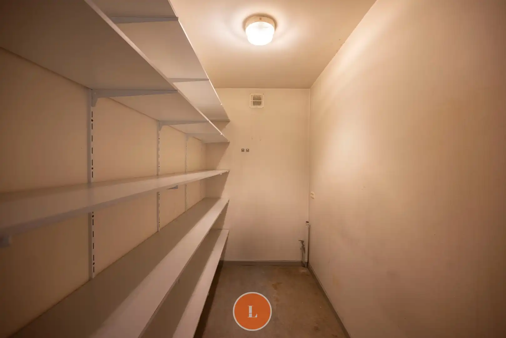 Instapklaar appartement met garage te koop in hartje Harelbeke foto 10