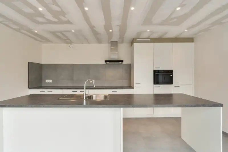 Totaal gerenoveerde woning op een perceel van 11are foto 9