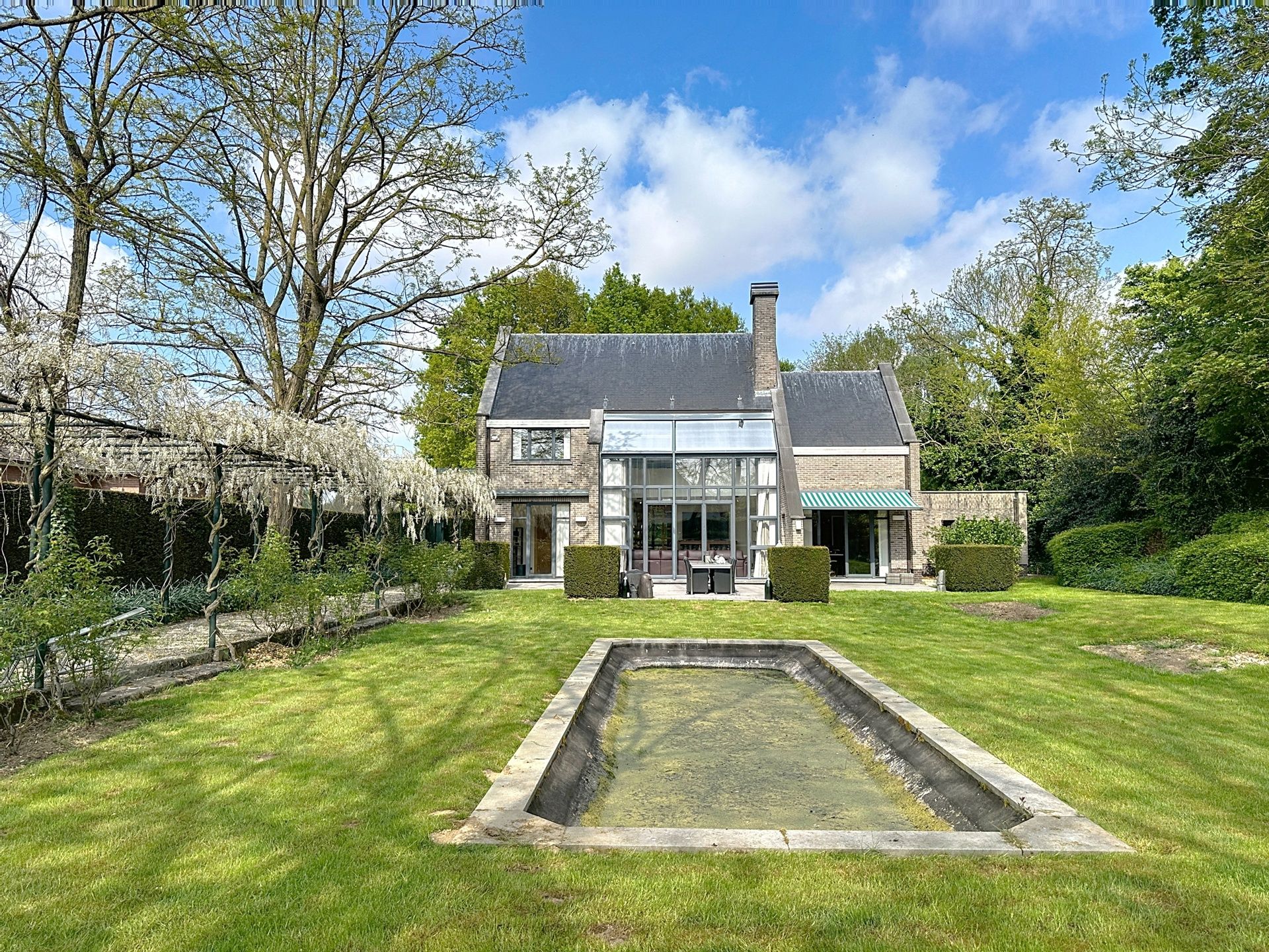 Tijdloos landhuis op meer dan 40a aan rand van het dorp foto 5