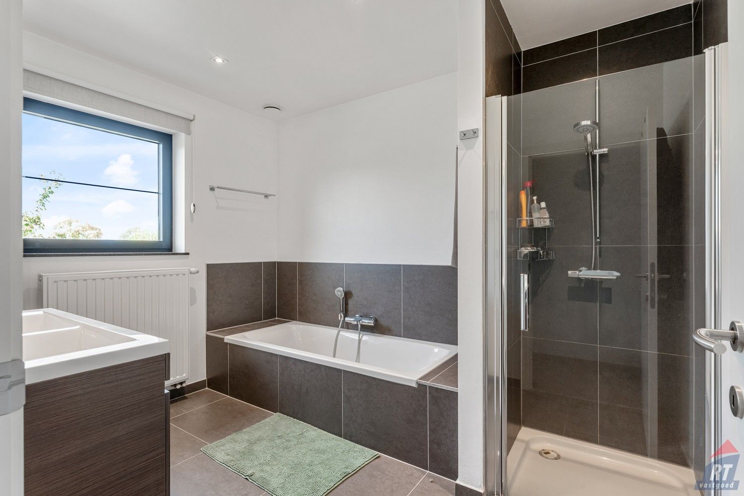 Moderne, energiezuinige woning met 4 slaapkamers en zonnepanelen in Sint-Truiden foto 16