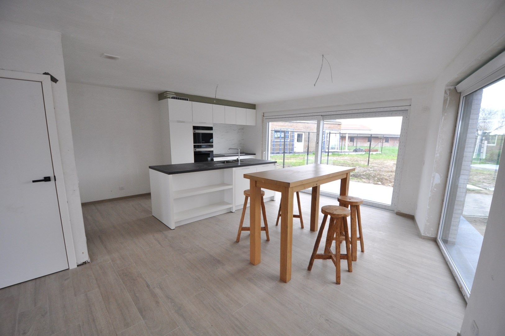 Deze half open woning  lot 4 maakt deel uit van een kleinschalig project bestaande uit 4 nieuwbouwwoningen te Middelkerke. foto 4