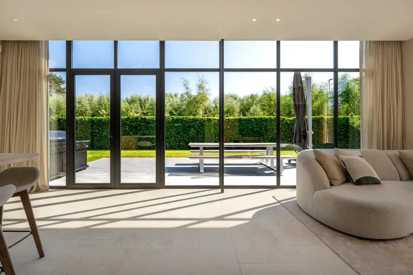 Elegante gerenoveerde villa aan de rand van het Zoute genietend van alle privacy foto 36