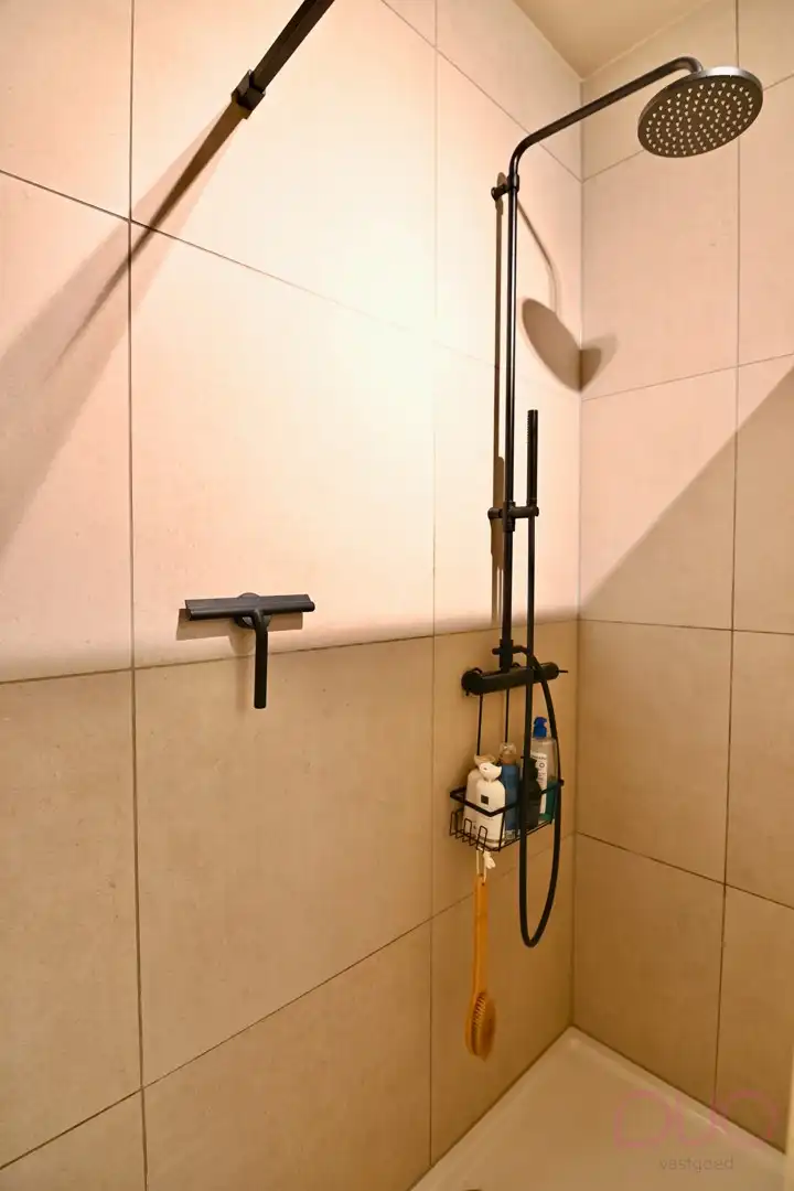 Wonen aan het water, midden in het bruisende hart van Hasselt – perfect bereikbaar en volledig instapklaar! foto 18