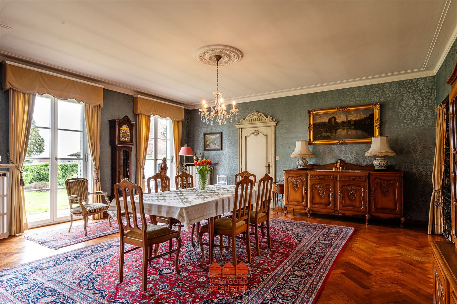 Prachtige stijlvolle villa met panoramisch uitzicht foto 15