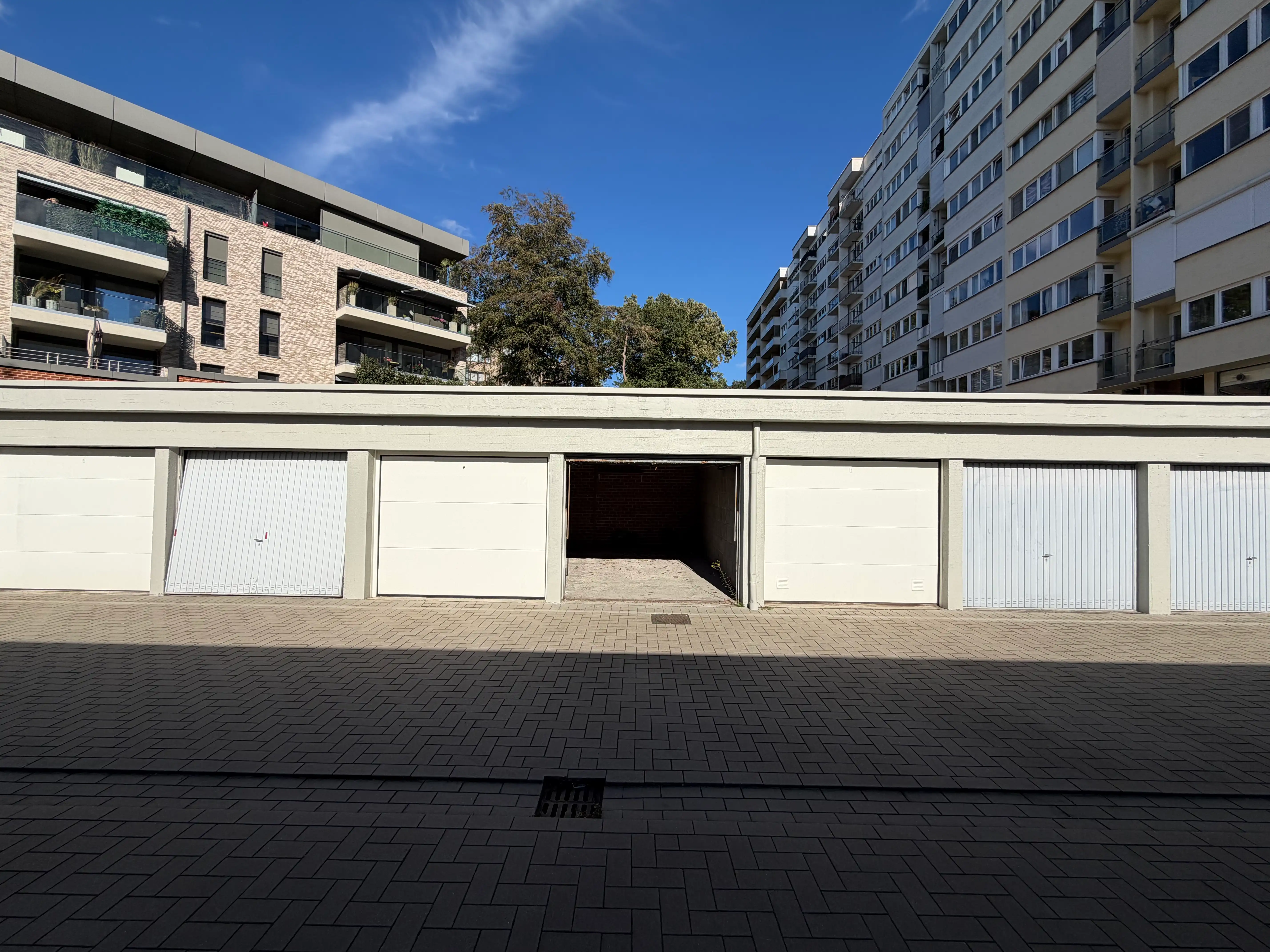 GENK te koop: gerenoveerd appartement met 2 slaapkamers foto 12