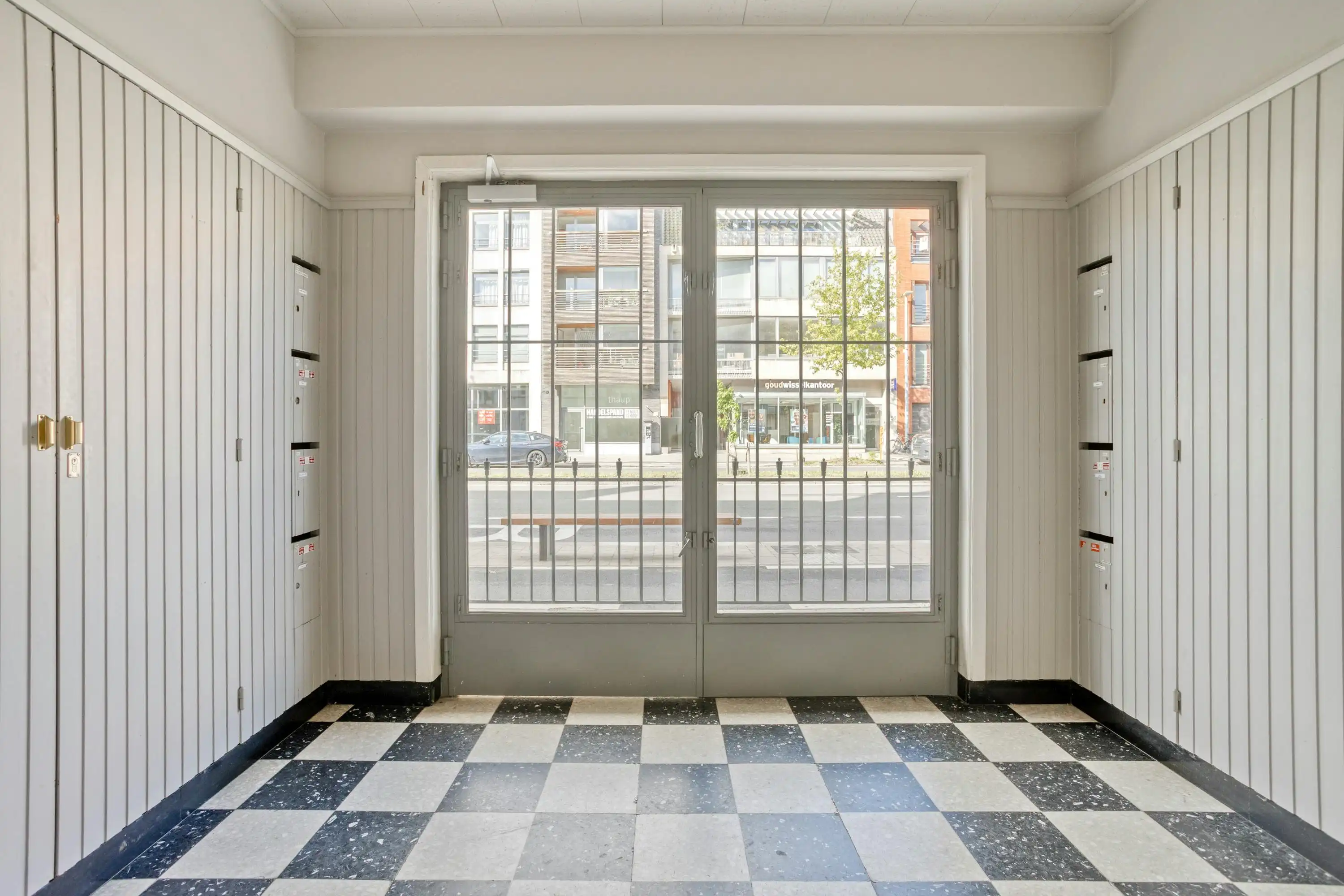 Lichtrijk appartement met 2 slaapkamers te koop in Brugge foto 10