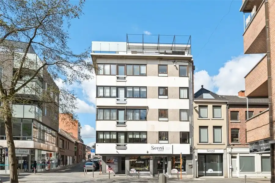 Hoofdfoto van de publicatie: VERHUURD 2 SLK APPARTEMENT IN HET CENTRUM VAN SINT-TRUIDEN