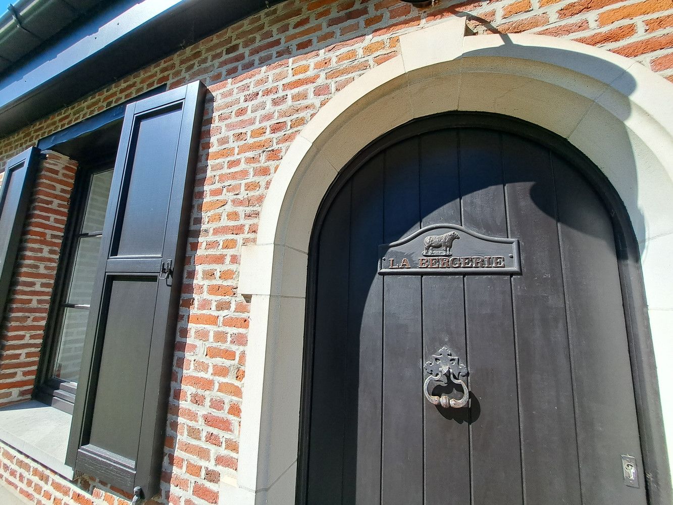 Prachtige villa in een privé park, ideaal gelegen nabij Brasschaat en Kapellen foto 2