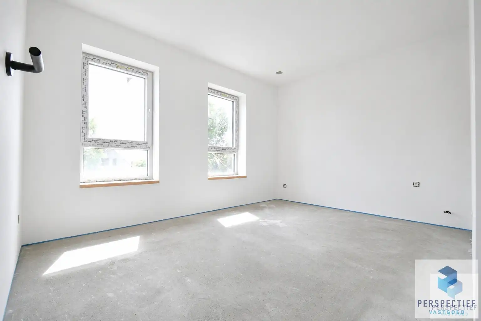 Rustig gelegen afgewerkte moderne nieuwbouwwoning (BEN) met garage en tuin foto 17
