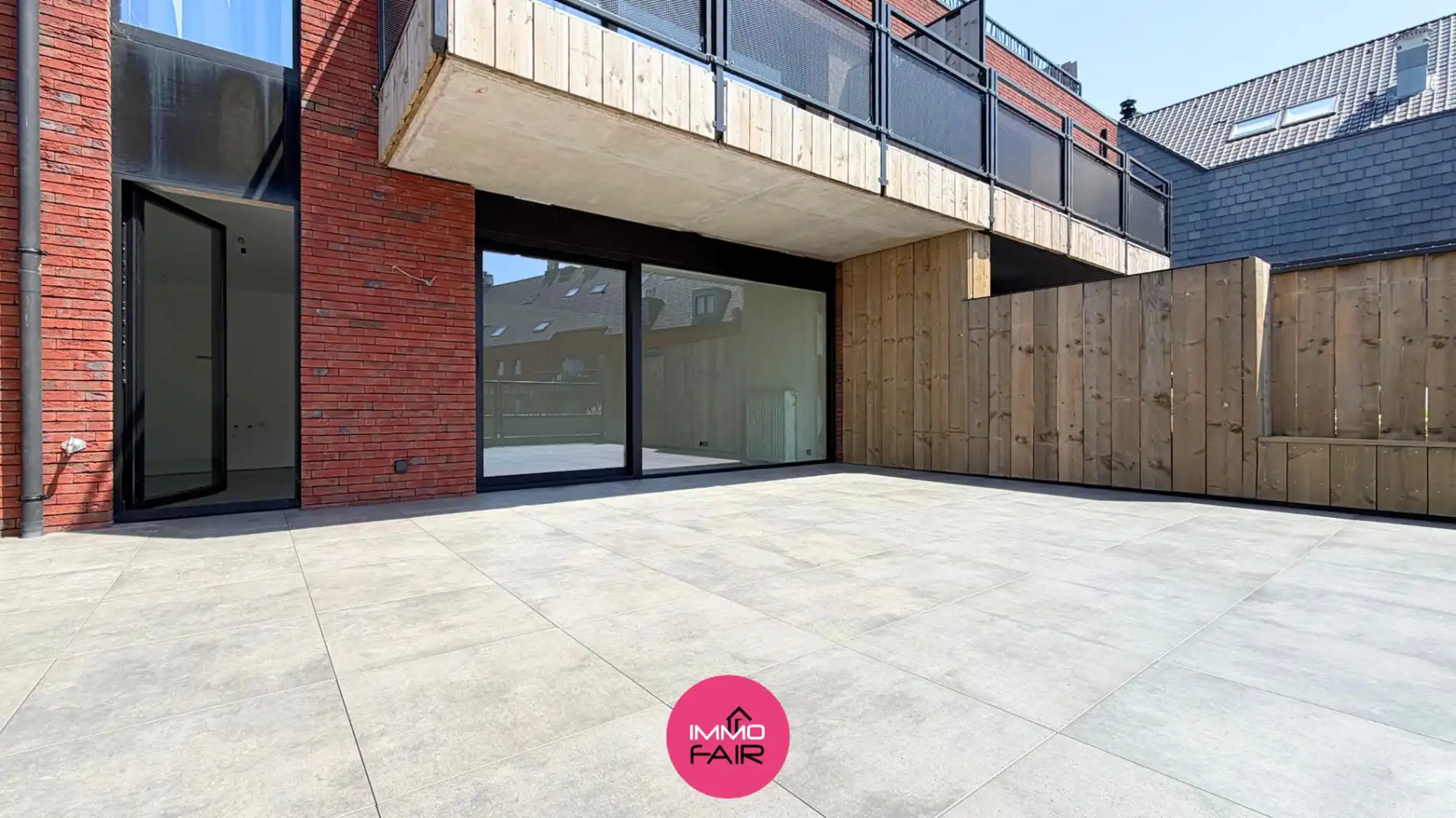 Nieuwbouwappartement op toplocatie in hartje Lanaken met zonnig terras foto 4