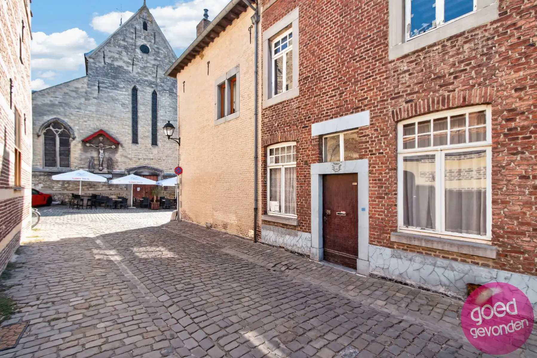 AUTHENTIEKE WONING BEGIJNHOF + 3 tot 4 SLK + TUIN + RUSTIG foto 2
