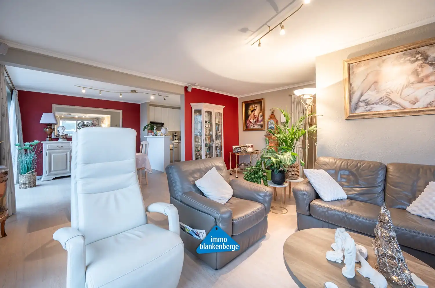 Lichtrijk hoekappartement met een zuidgericht terras (+/- 20m²) in het centrum van Blankenberge foto 4