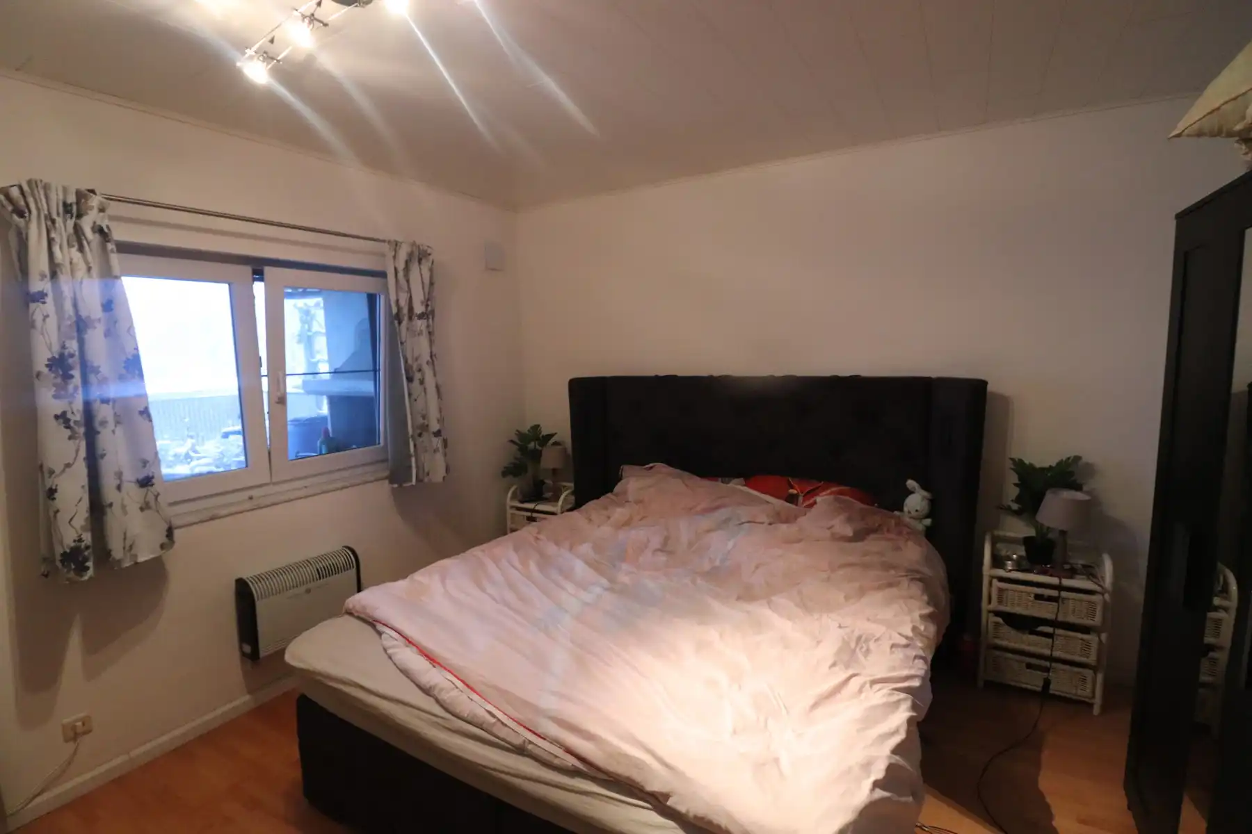 Een appartement op de benedenverdieping met 2 à 3 slaapkamers, garage en terras, vlakbij het centrum van Beerse. foto 7