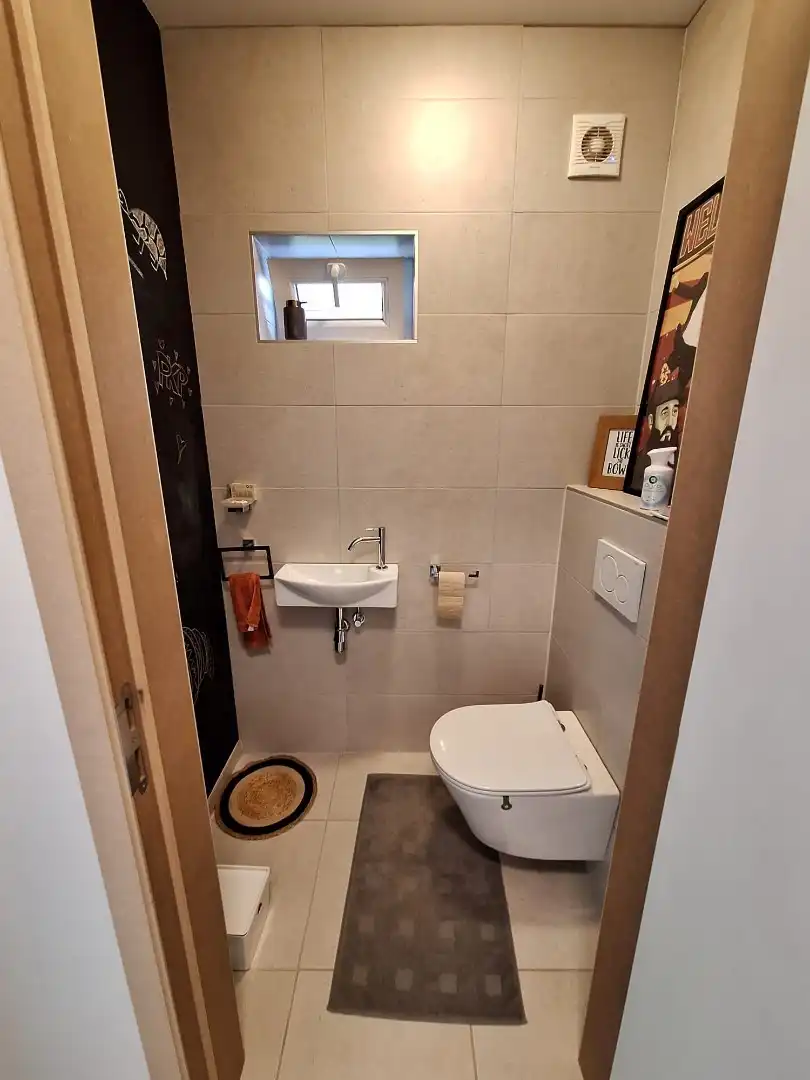 Rustig gelegen gerenoveerde woning met twee slaapkamers nabij het centrum foto 10