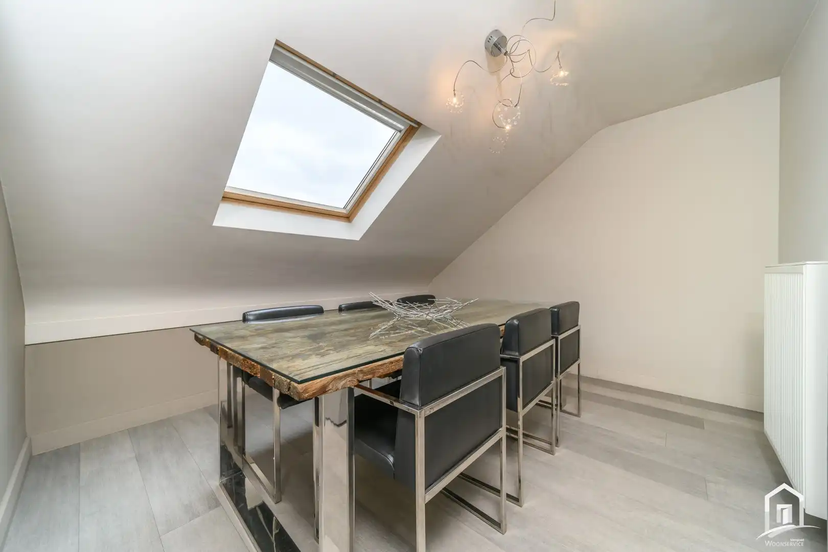 Bemeubeld appartement in hartje van Aalst foto 11