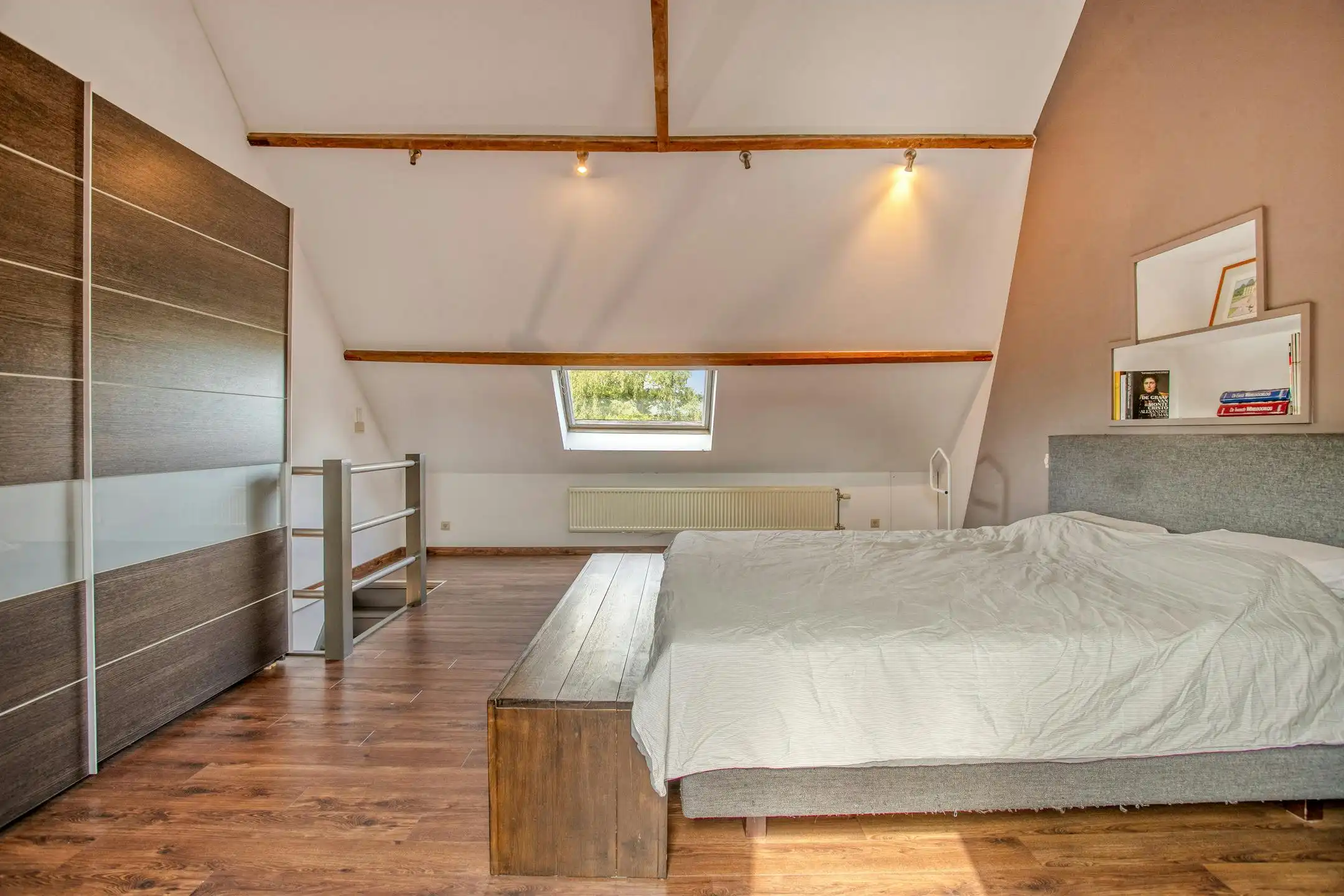 Instapklare woning met drie slaapkamers  te koop in Heule! foto 10