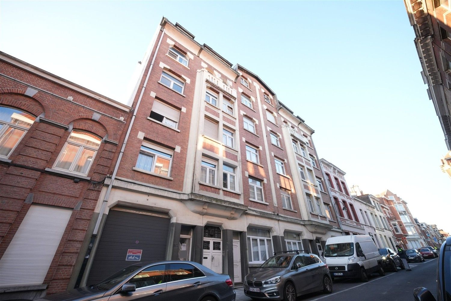 Instapklaar appartement met terras in Jette foto 2