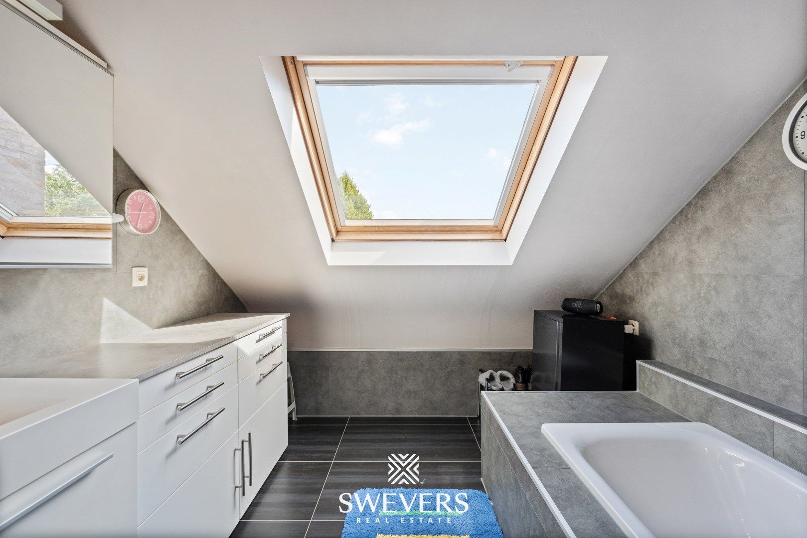 Ruim appartement van 134m² met groot terras te Zonhoven foto 20