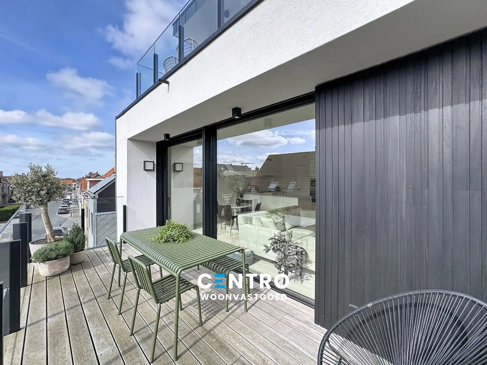 KWALITATIEF afgewerkt appartement in residentie 'de Blanke Berg'! foto {{pictureIndex}}