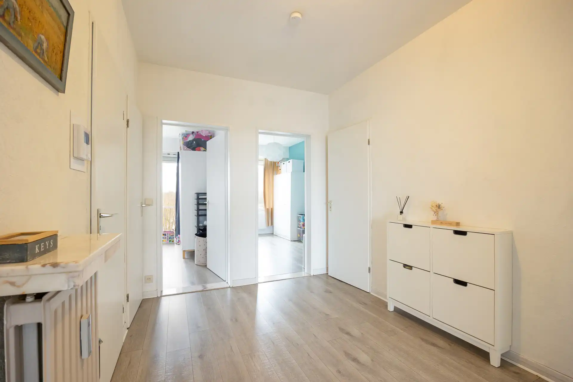 Ruim 2slpk-app. met vergezicht met kelder en parking foto 8