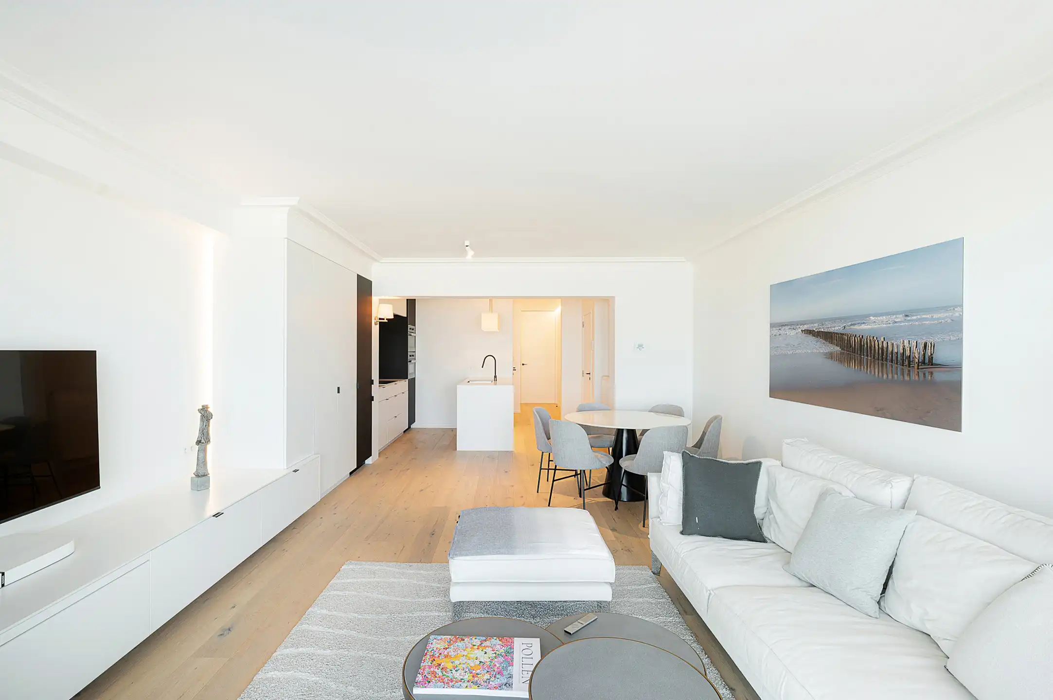 Stijlvol gerenoveerd appartement met frontaal zeezicht   foto 12