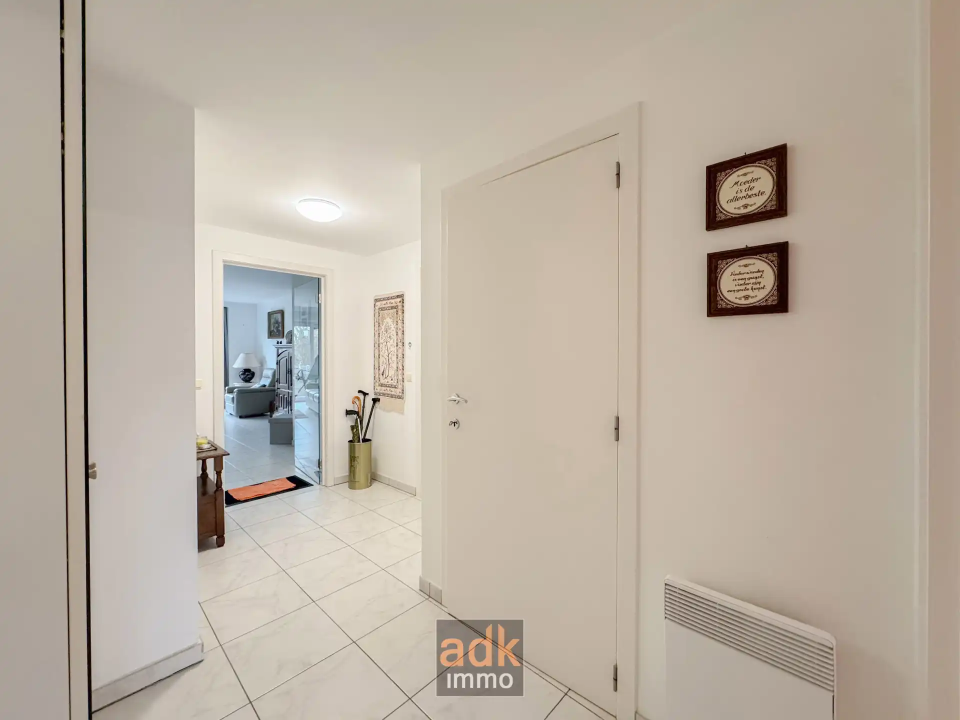 Ruim en lichtrijk appartement met zicht op het park. 2 slaapkamers, 2 badkamers, 2 terrassen, incl. kelder.  foto 11