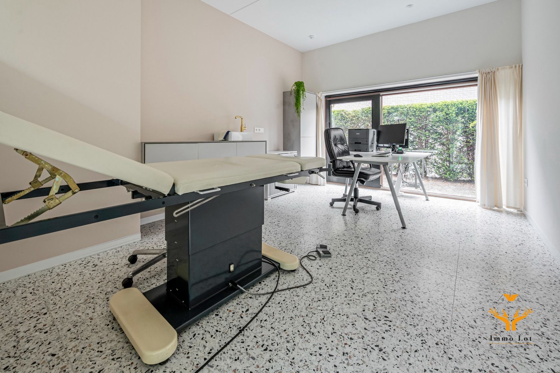Units in handelsruimte met diverse mogelijkheden foto 10