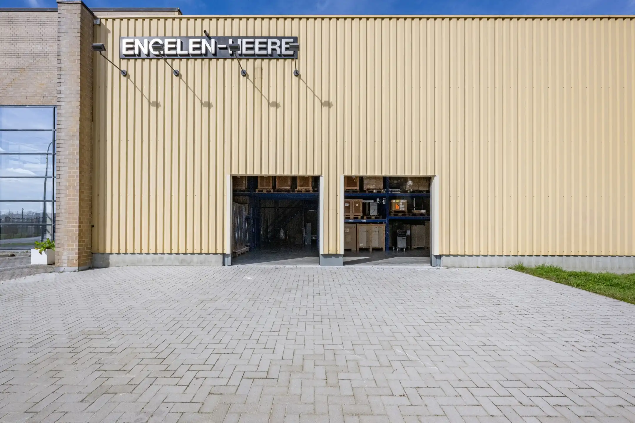 TE HUUR Bedrijfsgebouw te Wilrijk foto 29