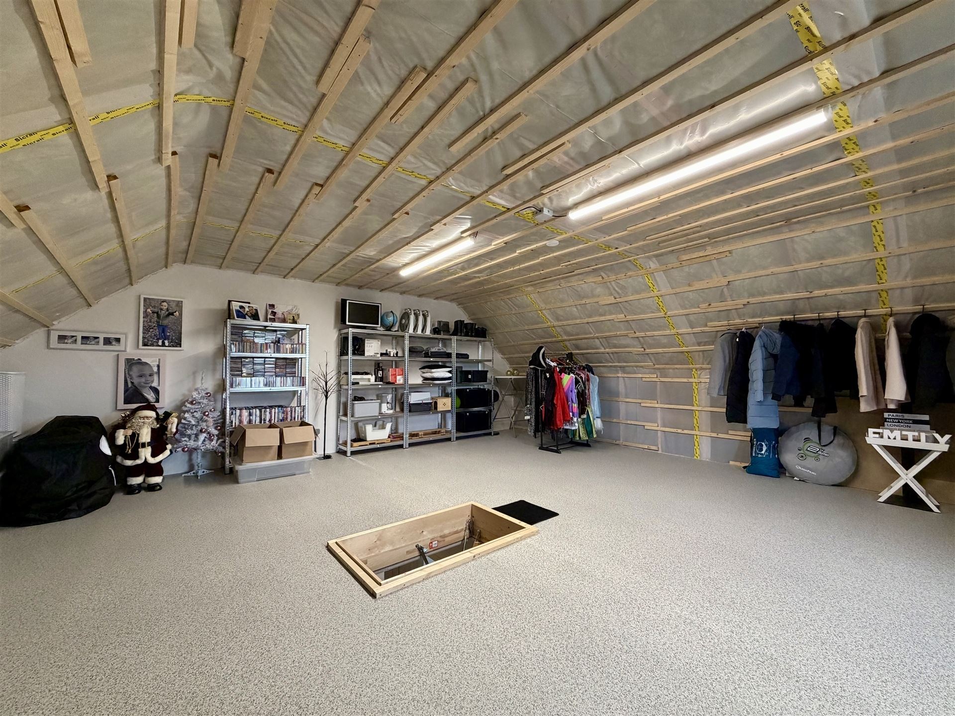 Hoogwaardig afgewerkte nieuwbouwwoning! foto 24