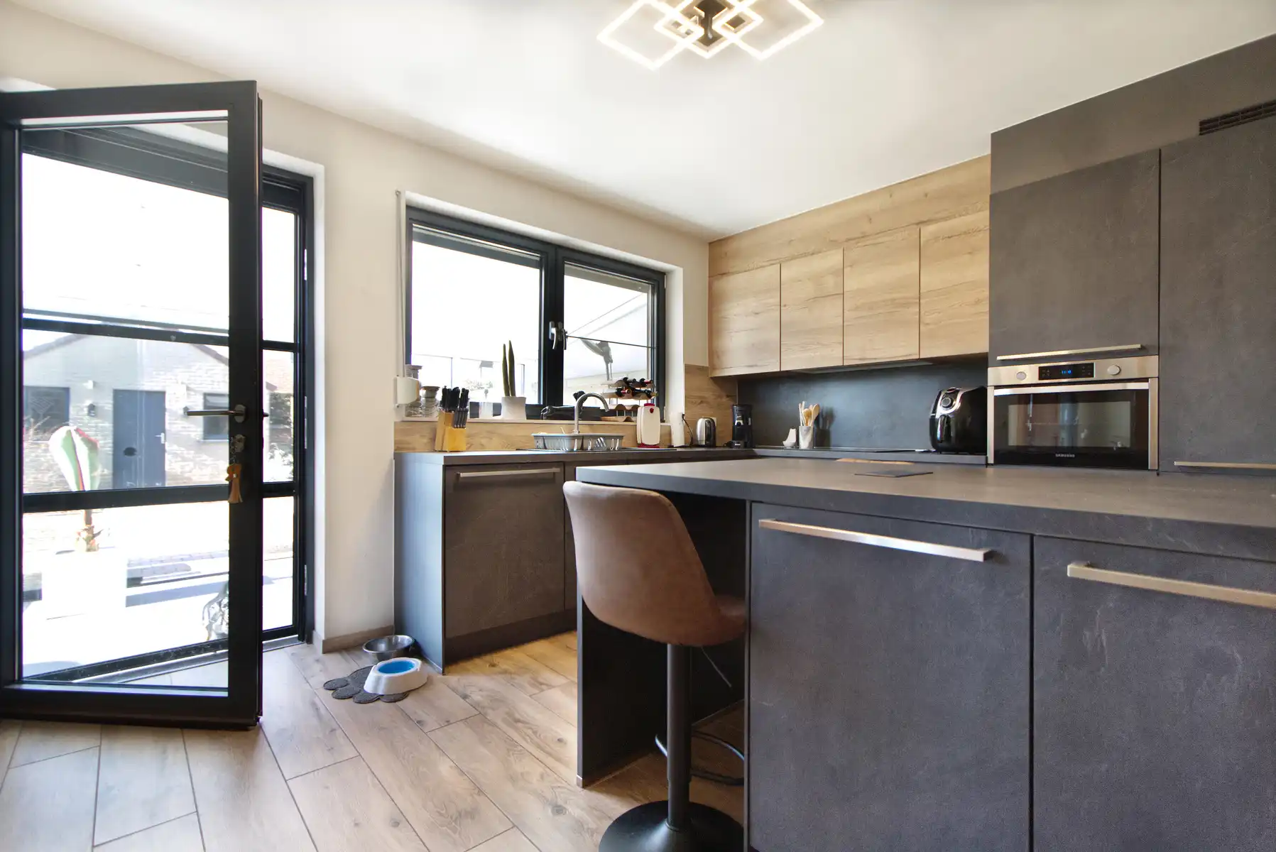 WONING - HOB - 3 SLK - GARAGE - TERRAS - VERANDA - TUIN foto 8